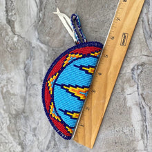 Load image into Gallery viewer, Ute Mountain Ute Handed Beaded Coin Purse
