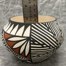 Load image into Gallery viewer, Acoma pottery with geometric designs and ruler showing height of 4&quot;
